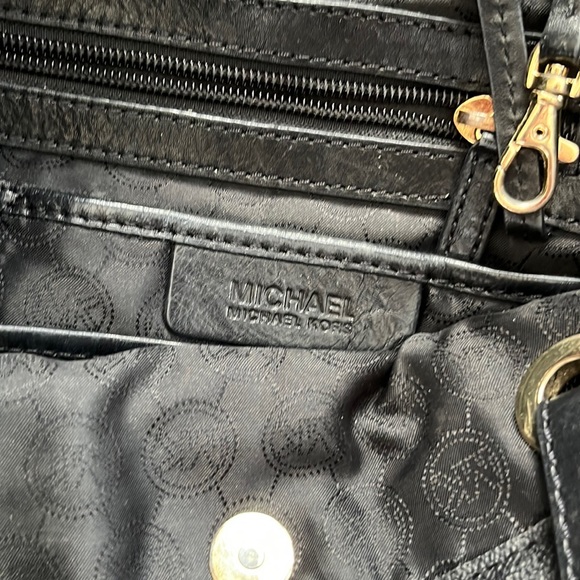 Black Michael Kors bag. - Picture 4 of 4
